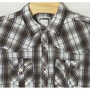 BKE‎ Buckle Mens XL Brown Plaid Brown Pearl Snaps Athletic Fit Western